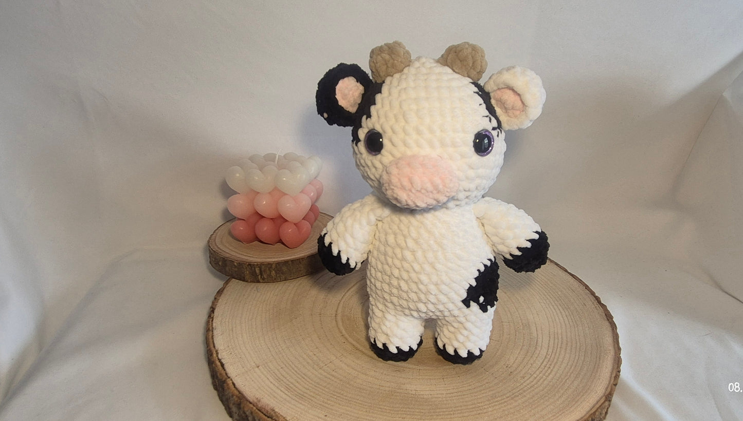 Kuh Amigurumi gehäkelt – Handmade Kuscheltier – Häkel Kuh Spielzeug – Geschenk Baby oder Kinder – Sicherheitsaugen Tier