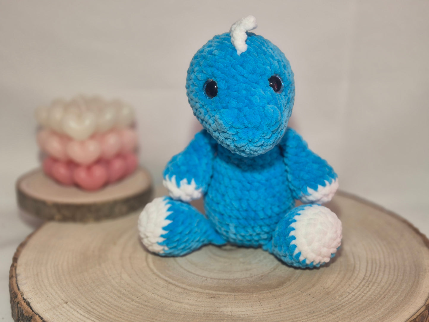 Stegosaurus Amigurumi gehäkelt – Dino Spielzeug Handmade – Dinosaurier Kuscheltier – Geschenk Baby/Kleinkind – Häkel Dino